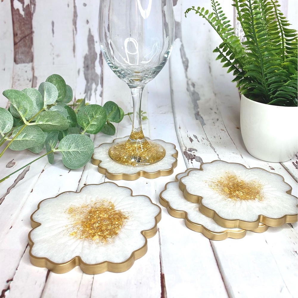 White | Gold Flower Coasters - Set of 4 - Picture 11 of 14